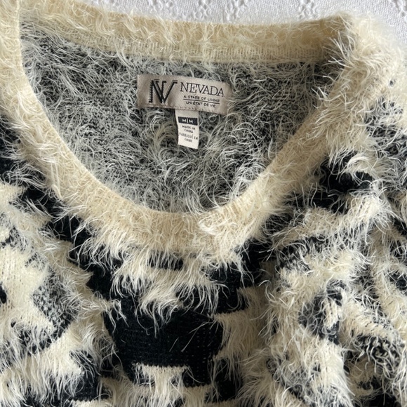 Nevada acrylic geometric fuzzy sweater, medium - Picture 3 of 3